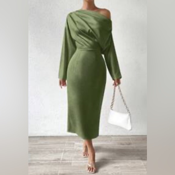 Classy Spring dress - Picture 3 of 3